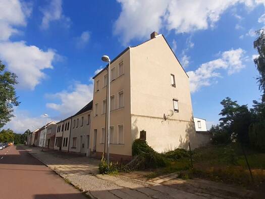 Haus zum Kauf 99.000 € 8 Zimmer 150 m² 668 m² Grundstück Coswig Coswig (Anhalt) 06869