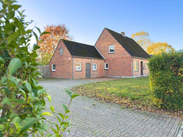 Einfamilienhaus zum Kauf 279.000 € 5 Zimmer 118 m² 1.426 m² Grundstück Seeth 25878