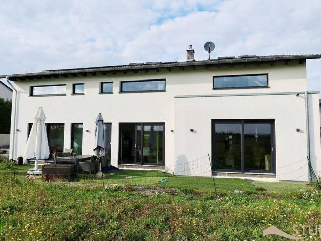 Haus zum Kauf 960.000 € 7,5 Zimmer 246 m² 636 m² Grundstück Reichenberg 97234