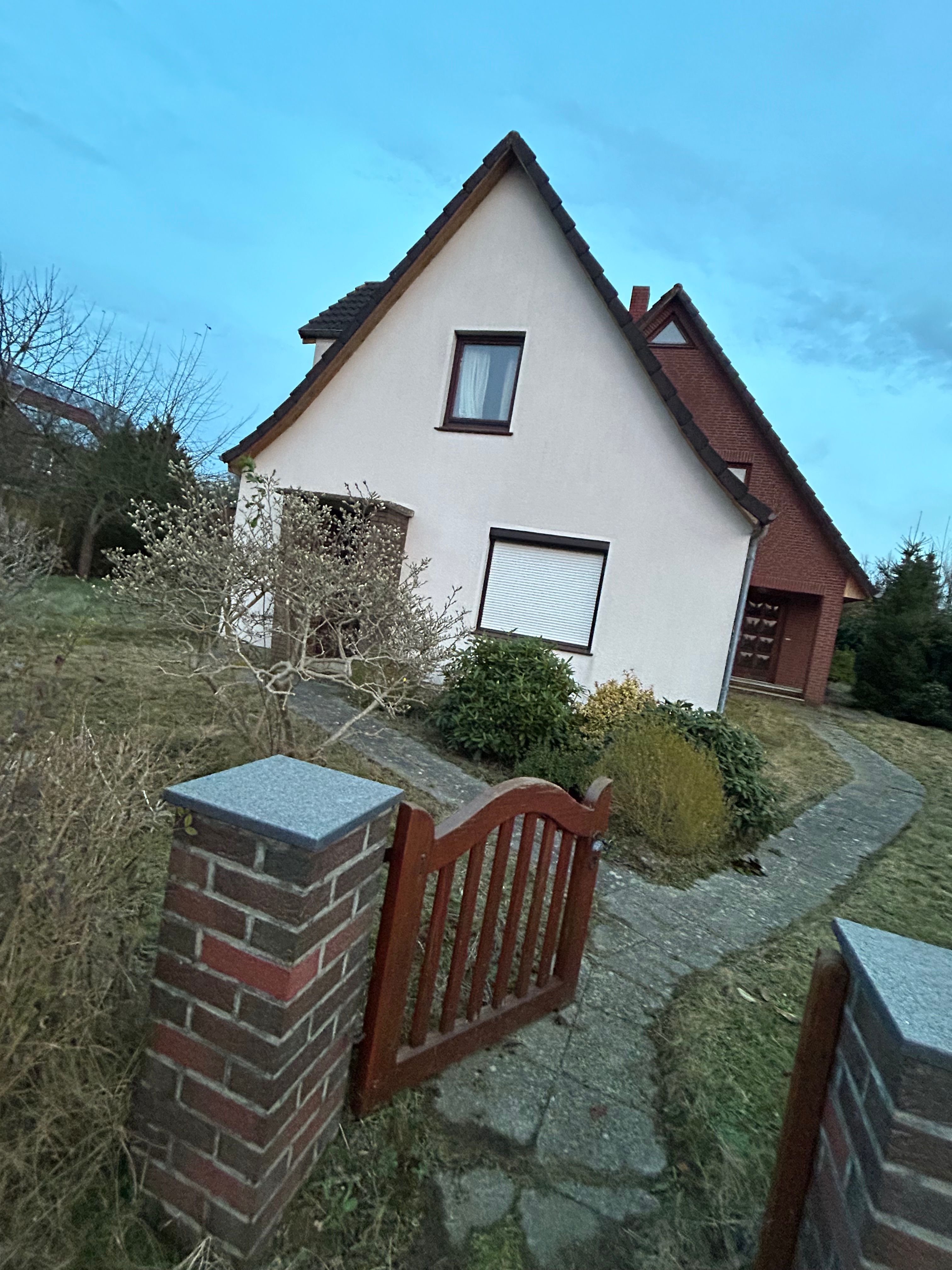 Haus zum Kauf 242.000 € 9 Zimmer 198 m²<br/>Wohnfläche 1.250 m²<br/>Grundstück ab sofort<br/>Verfügbarkeit Vollersode 27729