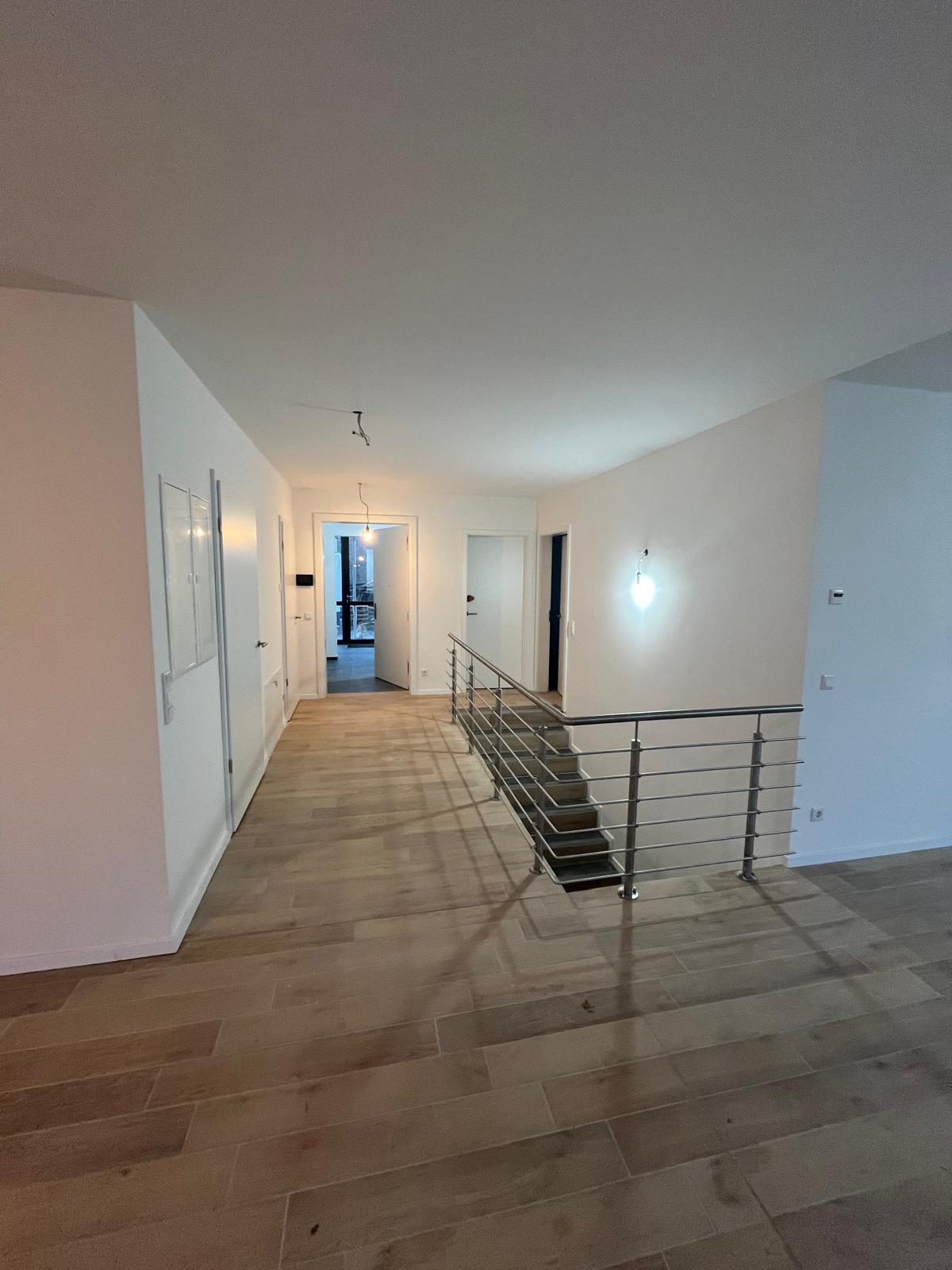 Wohnung zur Miete 1.800 € 3,5 Zimmer 100 m²<br/>Wohnfläche 3.<br/>Geschoss ab sofort<br/>Verfügbarkeit Ostheim Köln 51107