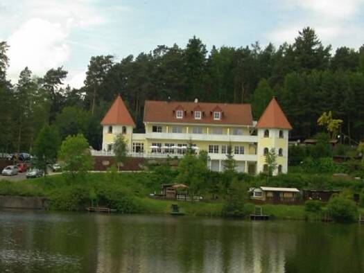 Studio zur Miete 335 € 1 Zimmer 26 m² 1. Geschoss frei ab 01.04.2026 Seeklause 1 Arzberg 95659