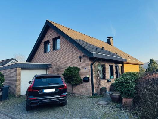 Haus zum Kauf 365.000 € 6 Zimmer 225 m² 550 m² Grundstück Engelskirchen-Hardt Engelskirchen 51766
