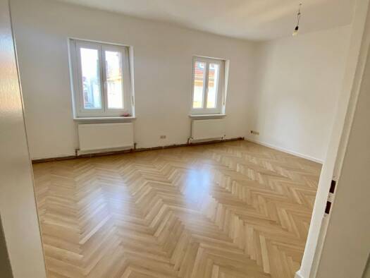 Wohnung zur Miete 850 € 4 Zimmer 79 m² Geschoss 1/3 frei ab sofort Amberg 92224