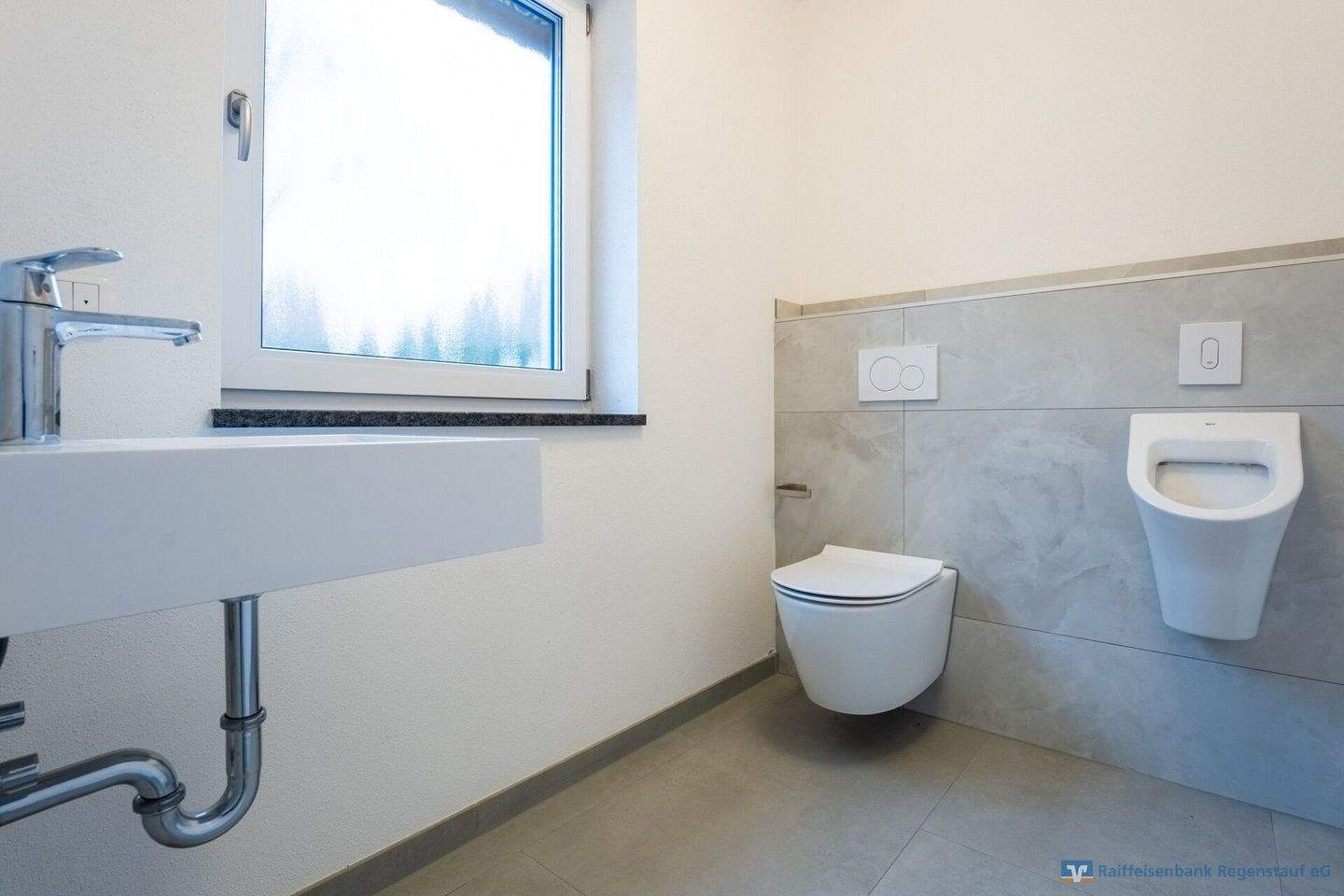 Immobilie in Zeitlarn - PROVISIONSFREI! Neuwertiges Reihenmittelhaus zur Kapitalanlage - Bild 3