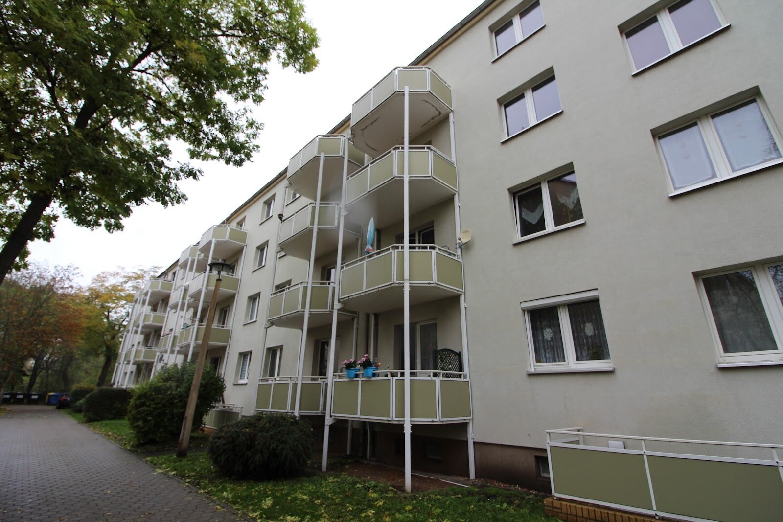 Wohnung zur Miete 335 € 3 Zimmer 56,7 m²<br/>Wohnfläche 2.<br/>Geschoss 01.11.2024<br/>Verfügbarkeit Geiseltalstraße 9 Merseburg Merseburg 06217