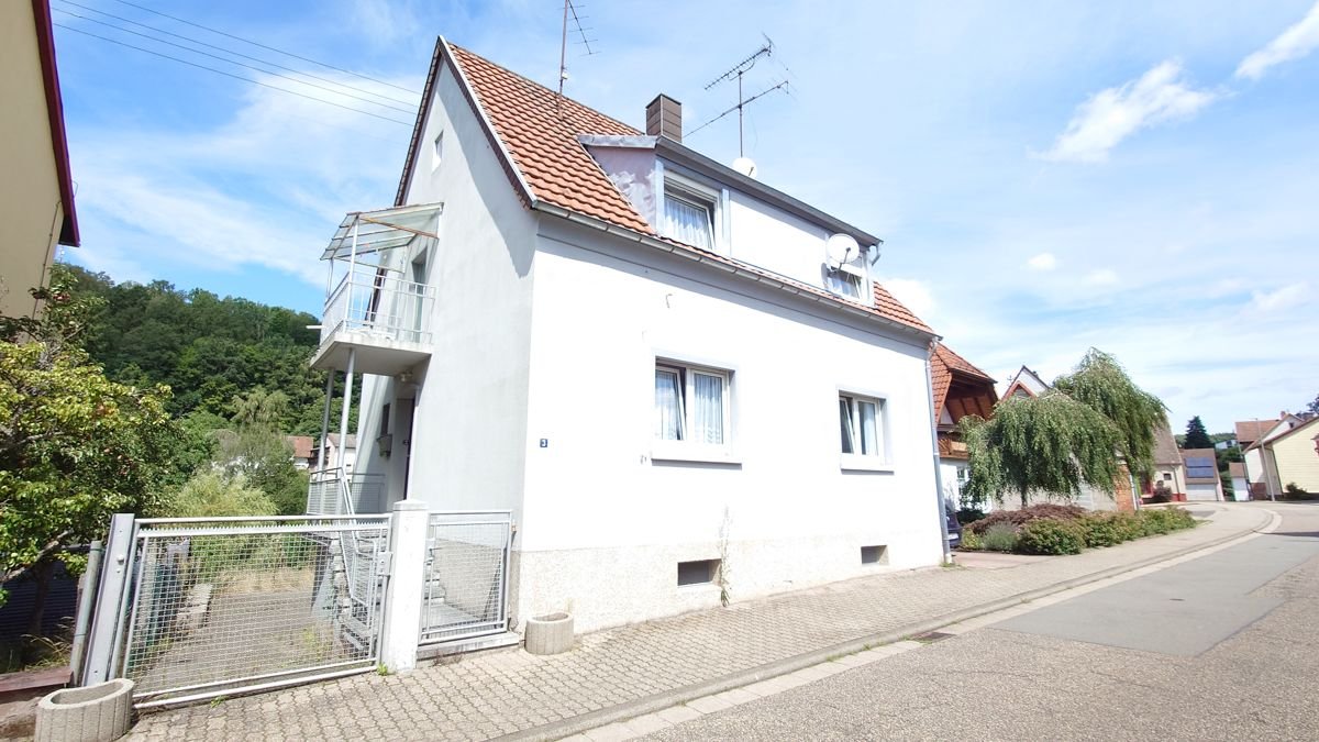 Einfamilienhaus zum Kauf 110.000 € 6 Zimmer 115,6 m²<br/>Wohnfläche 214 m²<br/>Grundstück Eppenbrunn 66957