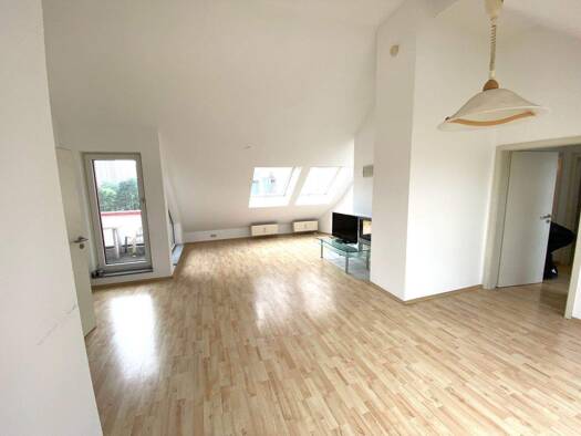 Wohnung zur Miete 850 € 2 Zimmer 57 m² 5. Geschoss frei ab sofort Schwalbach 65824