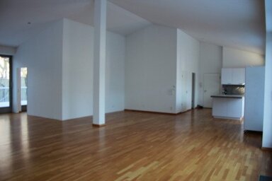 Wohnung zur Miete 700 € 3 Zimmer 210 m² frei ab sofort Alramstraße Sendlinger Feld München 81371