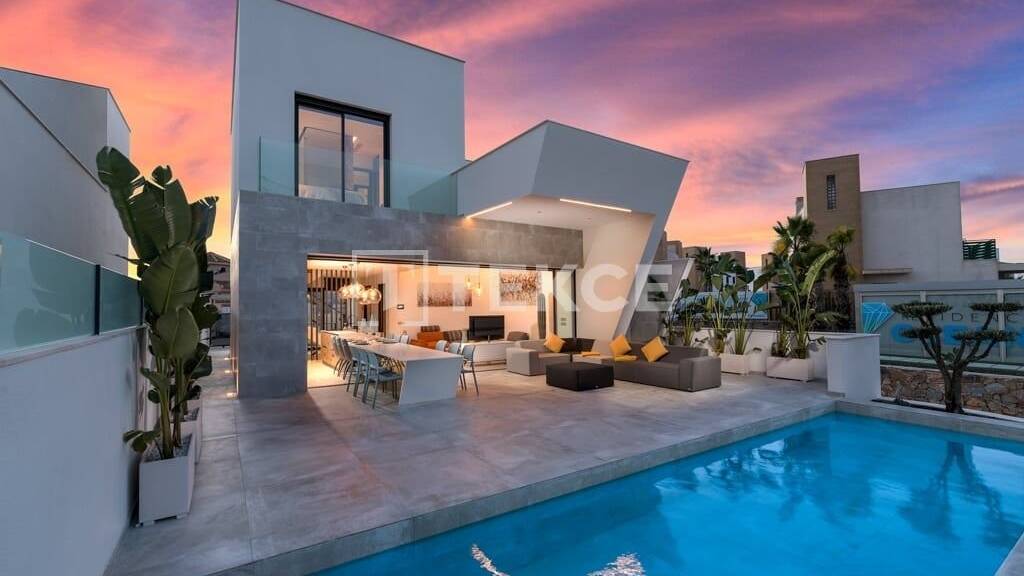 Einfamilienhaus zum Kauf 1.450.000 € 5 Zimmer 280 m² 300 m² Grundstück Alicante 03170