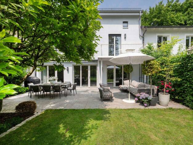 Reihenmittelhaus zum Kauf 4.650.000 € 7 Zimmer 262 m² 468 m² Grundstück Bogenhausen München 81925