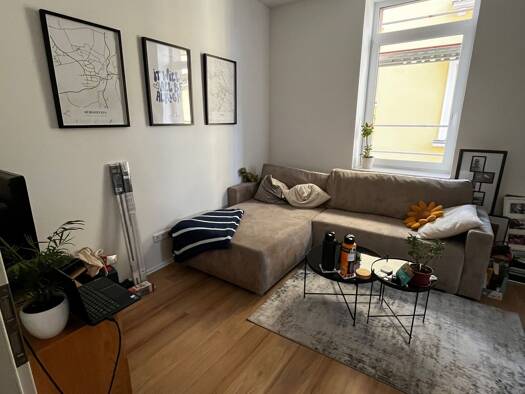 Wohnung zur Miete 800 € 2 Zimmer 50 m² Geschoss 1/4 frei ab 01.06.2026 Grombühl Würzburg 97080