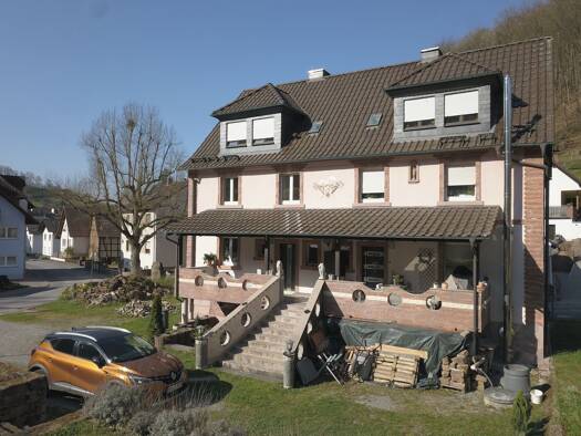 Doppelhaushälfte zum Kauf 379.000 € 5 Zimmer 138 m² 415 m² Grundstück Ebersbach Leidersbach / Ebersbach 63849