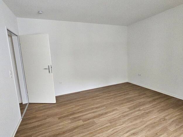 Wohnung zur Miete 717 € 2 Zimmer 75,5 m² 2. Geschoss frei ab 16.08.2025 Grabenstr. 76 Eschweiler Eschweiler 52249