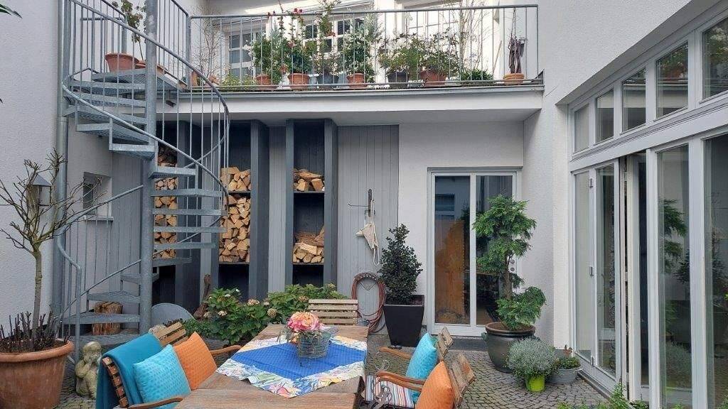 Wohnung zur Miete 1.500 € 8 Zimmer 340 m² Vohenstrauß 92648