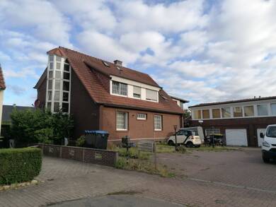 Mehrfamilienhaus zum Kauf provisionsfrei 470.000 € 15 Zimmer 416,7 m² 1.138 m² Grundstück Stettiner Straße 7 Heiligenrode Stuhr 28816