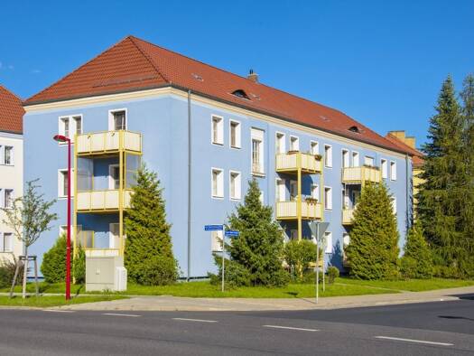 Wohnung zur Miete 409 € 3 Zimmer 68,2 m² 2. Geschoss frei ab sofort August-Bebel-Straße 14a Hoyerswerda 02977