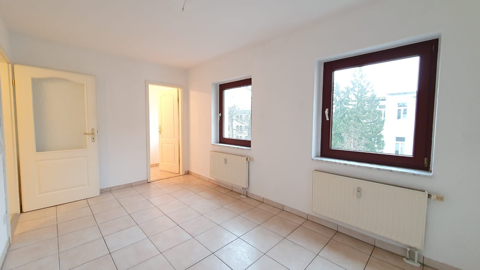 Wohnung zur Miete 380 € 3 Zimmer 81 m²<br/>Wohnfläche 2.<br/>Geschoss ab sofort<br/>Verfügbarkeit Blumenstr. 16 Innenstadt Görlitz 02826