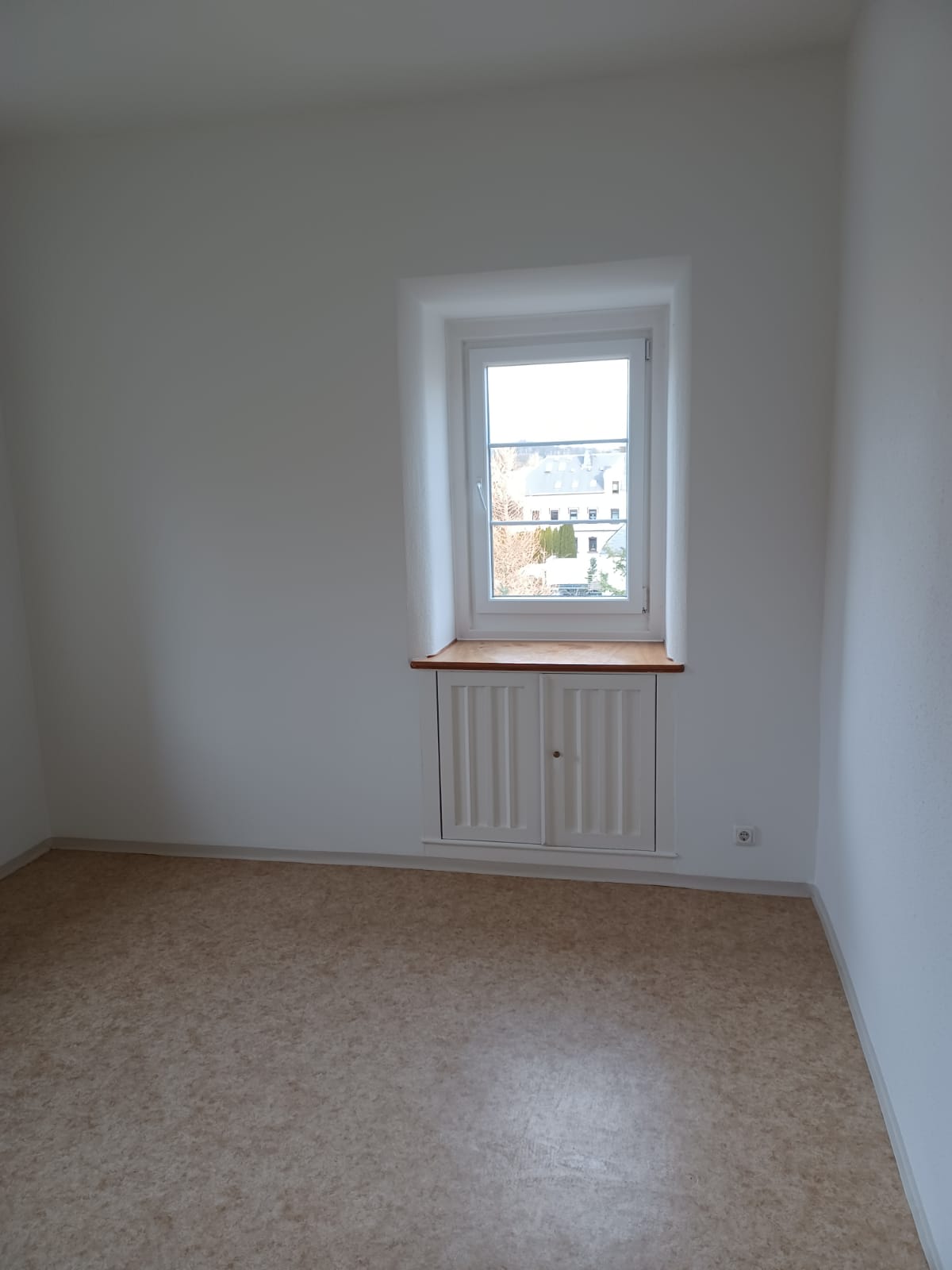 Wohnung zur Miete 685 € 3 Zimmer 105 m²<br/>Wohnfläche 2.<br/>Geschoss Thalheim/Erz. 09380