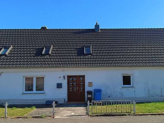 Einfamilienhaus zum Kauf provisionsfrei 139.000 € 5 Zimmer 135,7 m² 1.460 m² Grundstück frei ab sofort Höwisch Arendsee (Altmark) 39619