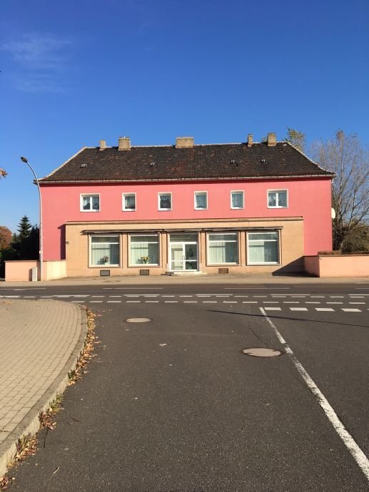 Mehrfamilienhaus zum Kauf als Kapitalanlage geeignet 300.000 € 320 m²<br/>Wohnfläche 1.570 m²<br/>Grundstück Böhlen Böhlen 04564