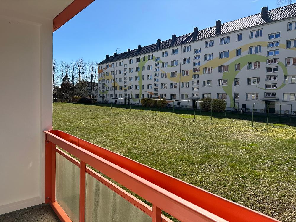 Wohnung zur Miete 325 € 2 Zimmer 48,9 m²<br/>Wohnfläche ab sofort<br/>Verfügbarkeit Thomas-Müntzer-Straße 17 Lichtentanne Lichtentanne 08115