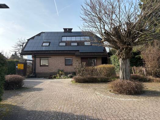 Einfamilienhaus zur Miete 2.650 € 7 Zimmer 200 m² frei ab sofort Oberstedten Oberursel 61440