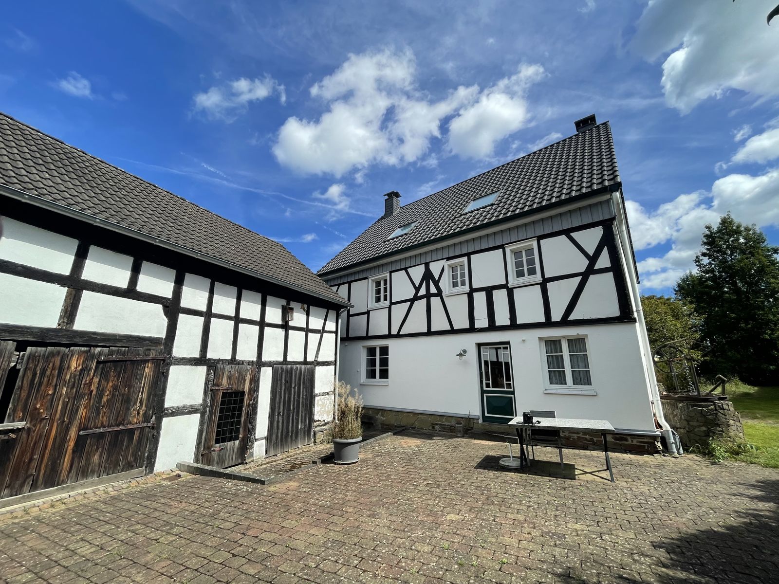 Bauernhaus zum Kauf 580.000 € 7 Zimmer 265 m²<br/>Wohnfläche 1.359 m²<br/>Grundstück Neunkirchen Neunkirchen-Seelscheid 53819