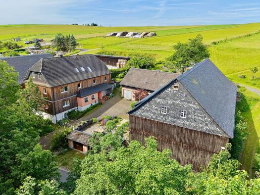 Bauernhaus zum Kauf 649.000 € 10 Zimmer 350 m² 27.458 m² Grundstück Lauenhain Ludwigsstadt 96337