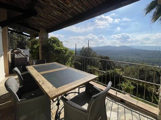 Einfamilienhaus zum Kauf 999.998 € 5 Zimmer 233 m² 3.000 m² Grundstück MONTAUROUX 83440