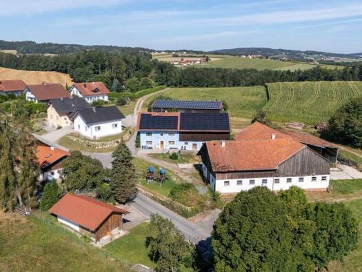 Bauernhaus zum Kauf 269.000 € 7,5 Zimmer 180 m² 5.522 m² Grundstück Atzenzell Traitsching 93455