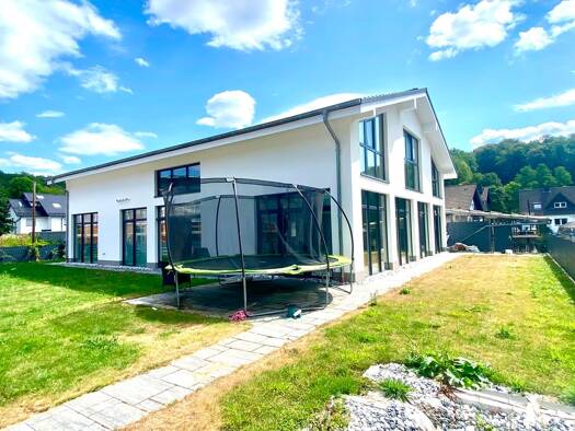 Einfamilienhaus zum Kauf provisionsfrei 687.000 € 7 Zimmer 305 m² frei ab sofort Schönenberg Ruppichteroth 53809