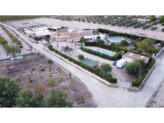 Villa zum Kauf 499.995 € 10 Zimmer 750 m² 7.200 m² Grundstück Villena 00000