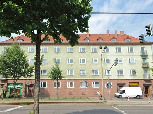 Wohnung zur Miete 407 € 2 Zimmer 54,2 m² 4. Geschoss Merseburger Straße 176 Damaschkestraße Halle 06110