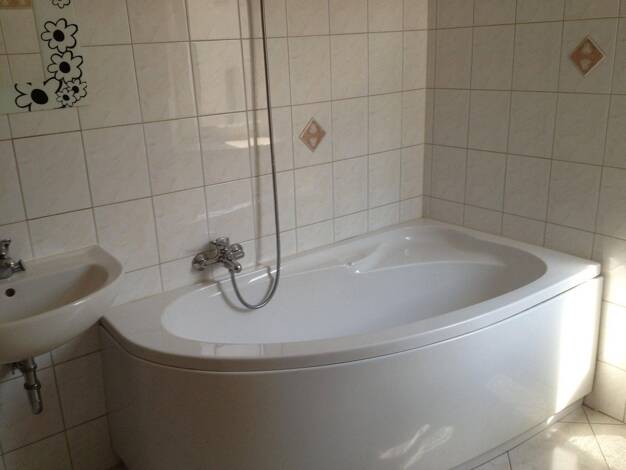Mehrfamilienhaus zur Miete 345 € 2 Zimmer 55 m² 600 m² Grundstück frei ab 10.10.2026 Innenstadt Gera 07545