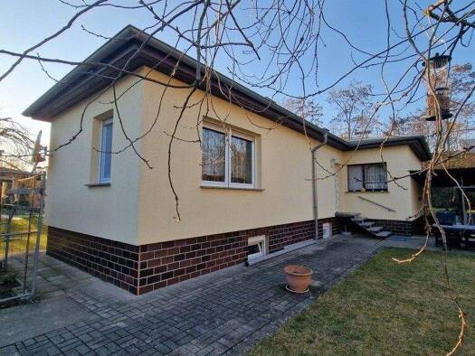 Einfamilienhaus zum Kauf 180.000 € 2 Zimmer 69,3 m² 674 m² Grundstück Delitzsch 04509