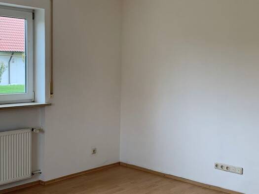 Wohnung zur Miete 650 € 2 Zimmer 75 m² Geschoss -1/2 frei ab sofort Monheim 86653