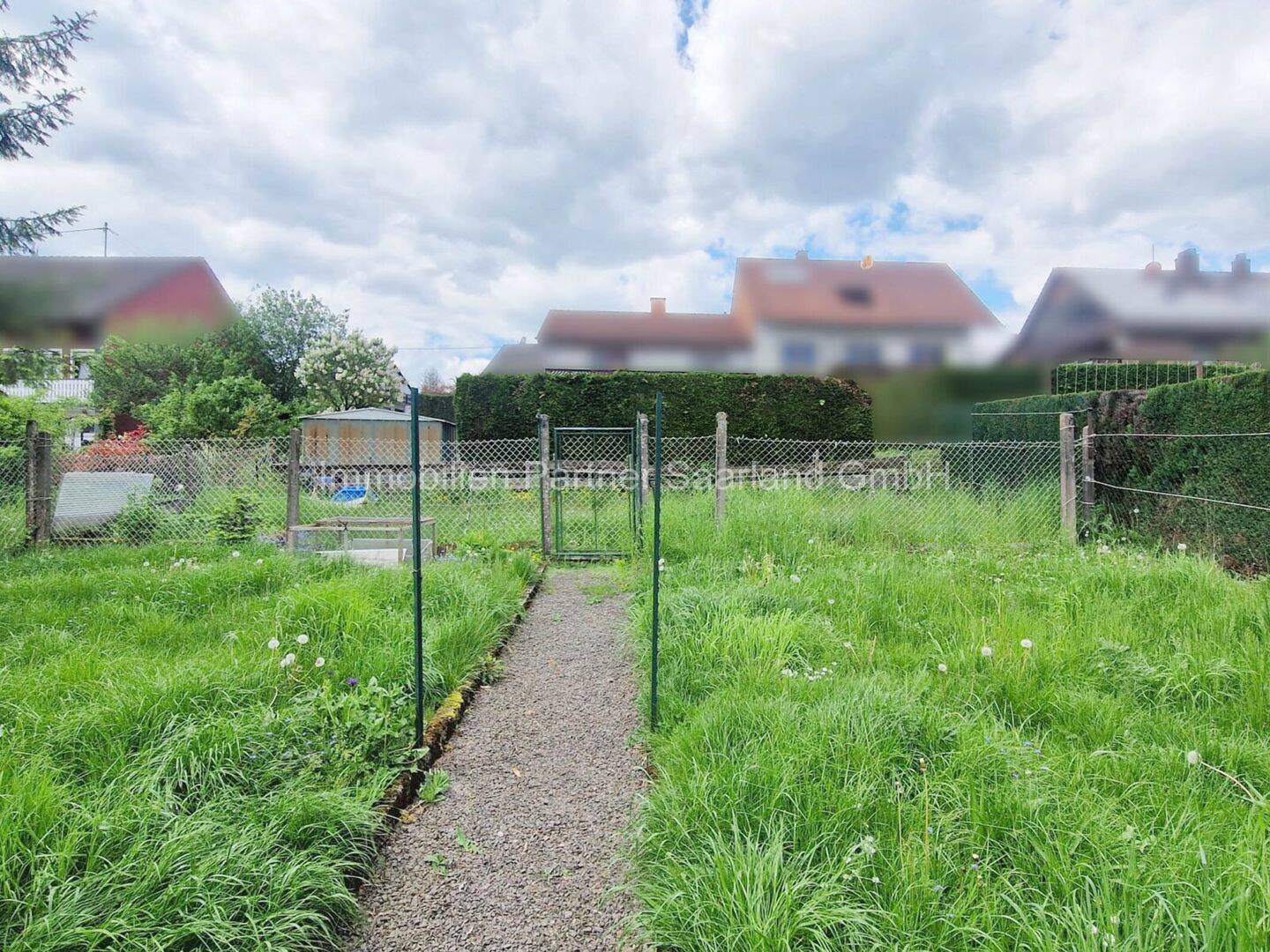 Immobilie in Weiskirchen - Einfamilienhaus plus Nebengebäude - Bild 2