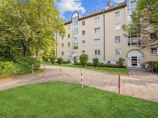 Wohnung zur Miete 800 € 2 Zimmer 69 m² Geschoss 2/3 frei ab sofort Eschenstraße 53 Lohhof Unterschleißheim 85716