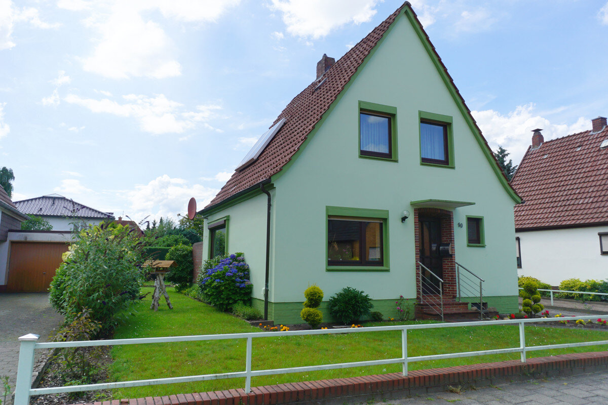 Einfamilienhaus zum Kauf 199.000 € 3 Zimmer 80 m²<br/>Wohnfläche 495 m²<br/>Grundstück Bungerhof - Bezirk 7 Delmenhorst 27753