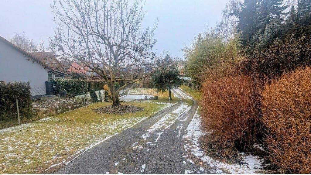 Haus zum Kauf 160.000 € 2.601 m² Grundstück Eisenberg 07607