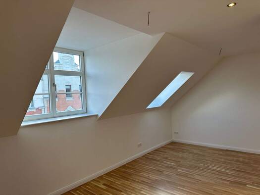 Wohnung zur Miete 394 € 2 Zimmer 43,4 m² 5. Geschoss frei ab 01.02.2026 Jahnstraße 60 Lutherviertel Chemnitz 09126