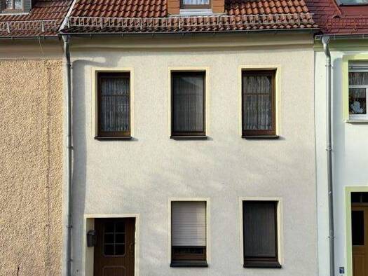 Reihenmittelhaus zum Kauf 99.000 € 6 Zimmer 117 m² 542 m² Grundstück frei ab sofort Ronneburg 07580