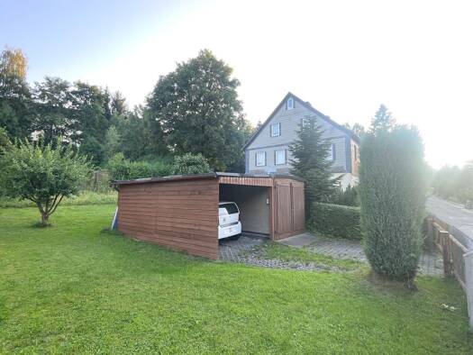 Einfamilienhaus zum Kauf 179.000 € 10 Zimmer 155 m² frei ab sofort Auerbach 09392