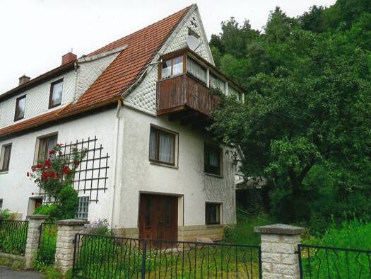Doppelhaushälfte zum Kauf 69.000 € 8 Zimmer 163 m² 659 m² Grundstück frei ab sofort Kleinschmalkalden Floh-Seligenthal 98593