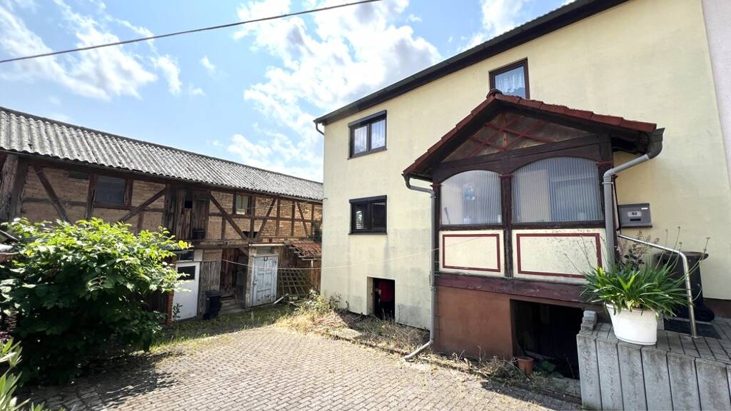 Doppelhaushälfte zum Kauf 38.900 € 4 Zimmer 105,9 m² 397 m² Grundstück Helmershausen Rhönblick / Helmershausen 98617