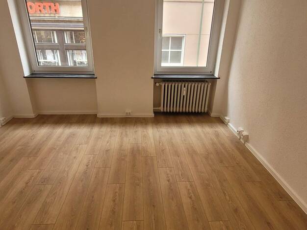 Wohnung zur Miete 856 € 6 Zimmer 107 m² Neumärker Straße 7 Helmstedt Helmstedt 38350