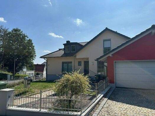 Villa zum Kauf 890.000 € 10,5 Zimmer 300 m² 750 m² Grundstück frei ab sofort Sambach Pommersfelden 96178