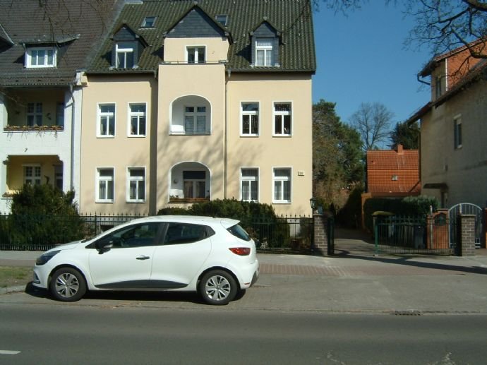 Mehrfamilienhaus zum Kauf 1.200.000 € 12 Zimmer 324 m²<br/>Wohnfläche 700 m²<br/>Grundstück Hohen Neuendorf Hohen Neuendorf 16540