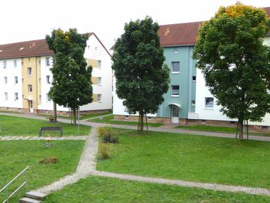 Wohnung zur Miete 336 € 3 Zimmer 60 m² 1. Geschoss frei ab sofort Unterföhringer Str. 5 Unterwellenborn 07333